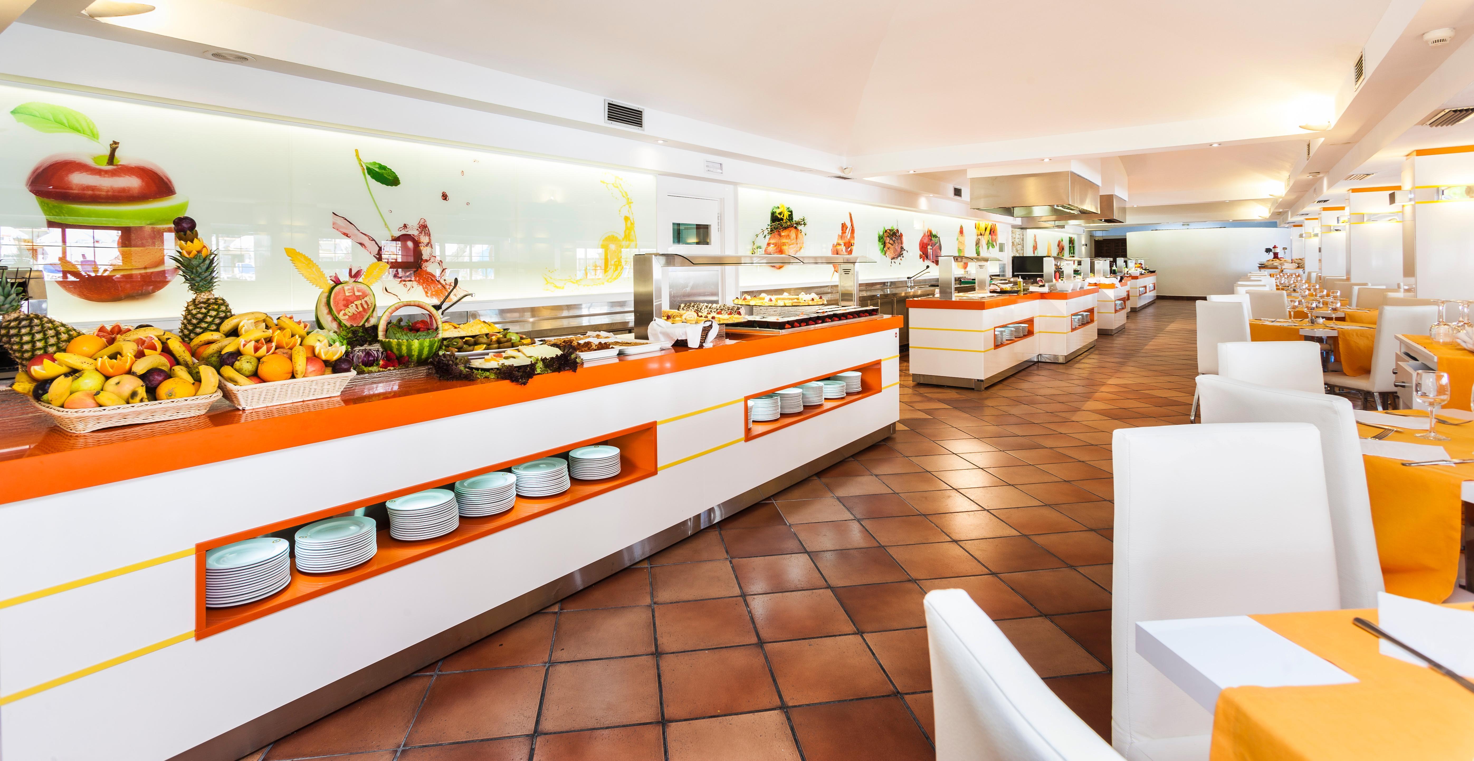 Globales Cortijo Blanco Hotel Marbella Exterior photo