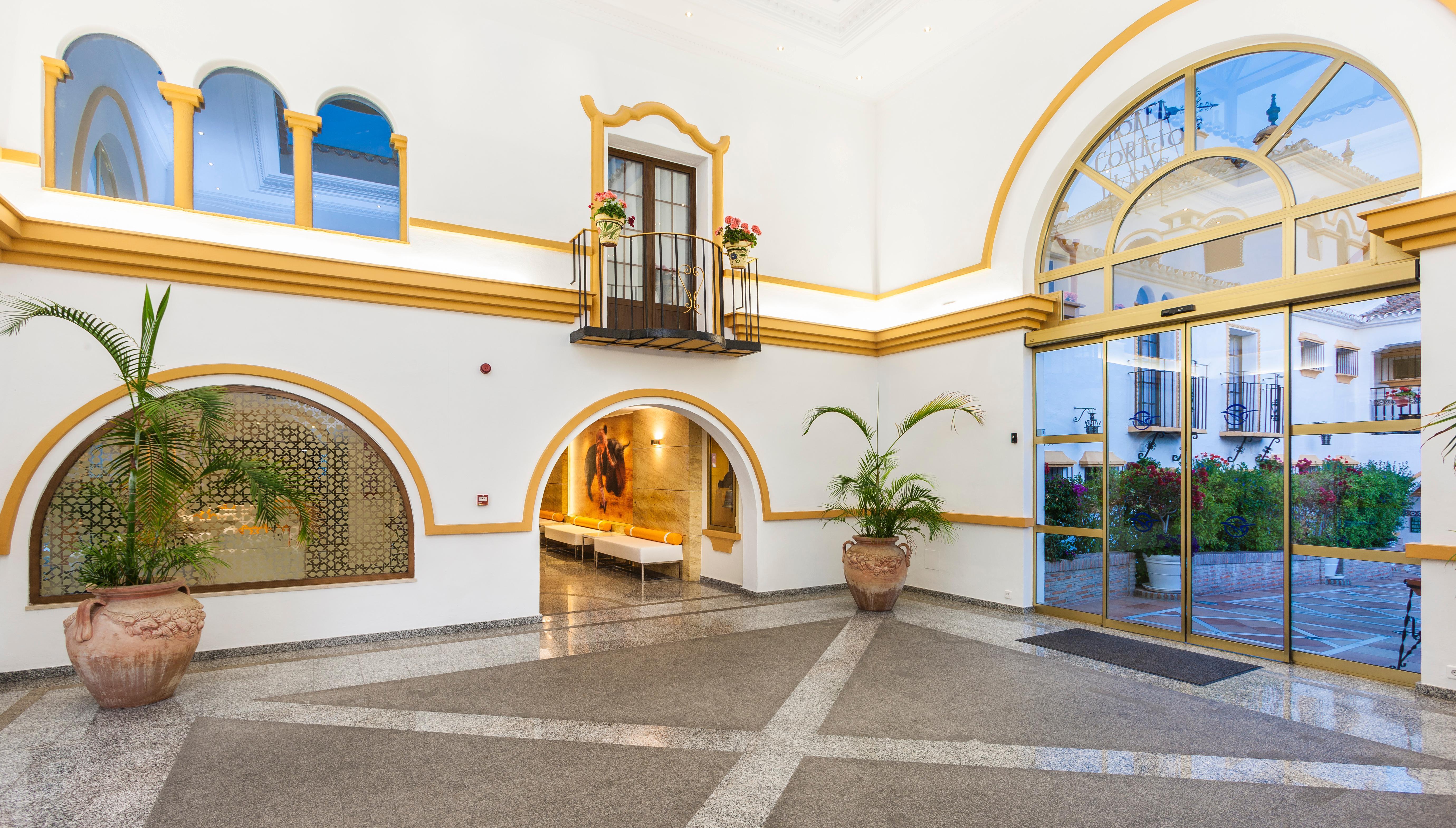 Globales Cortijo Blanco Hotel Marbella Exterior photo
