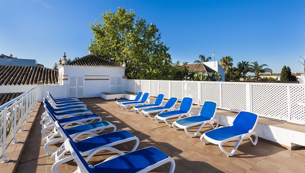 Globales Cortijo Blanco Hotel Marbella Exterior photo