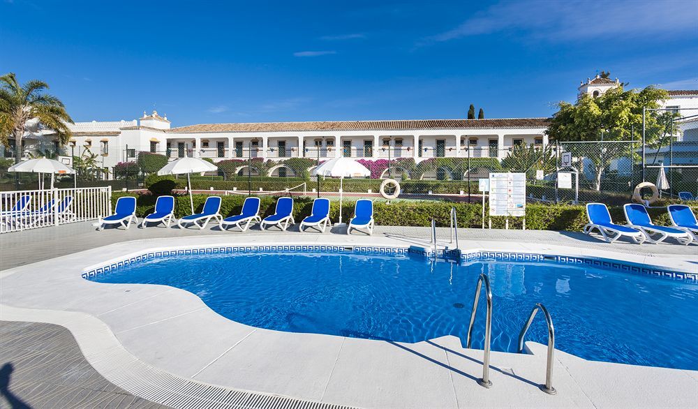 Globales Cortijo Blanco Hotel Marbella Exterior photo