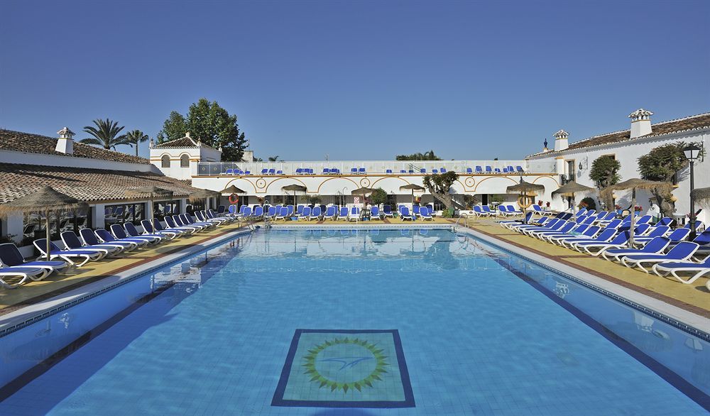 Globales Cortijo Blanco Hotel Marbella Exterior photo