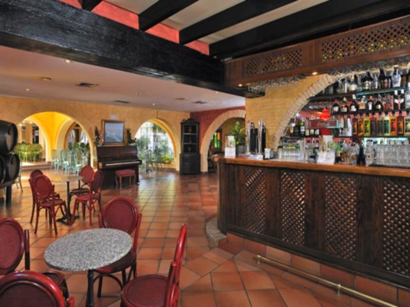 Globales Cortijo Blanco Hotel Marbella Exterior photo