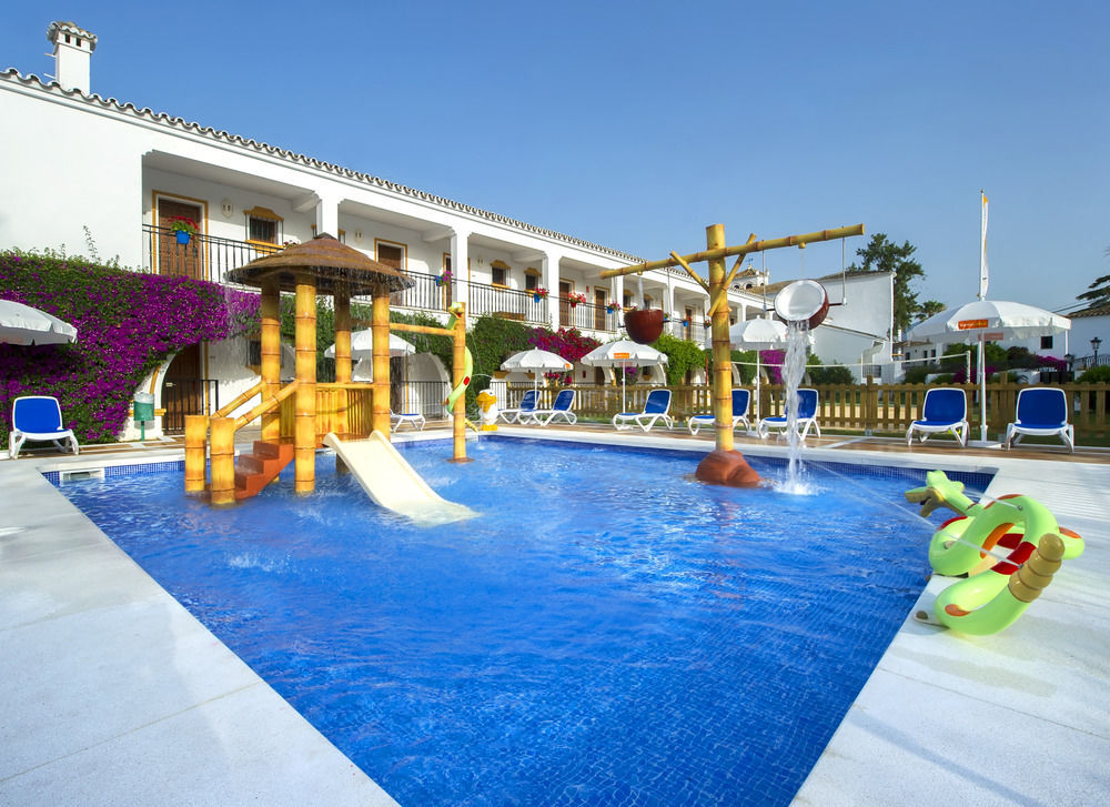Globales Cortijo Blanco Hotel Marbella Exterior photo